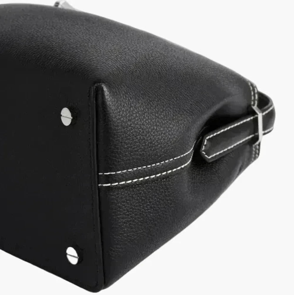 structured handbag detail leather women elegant